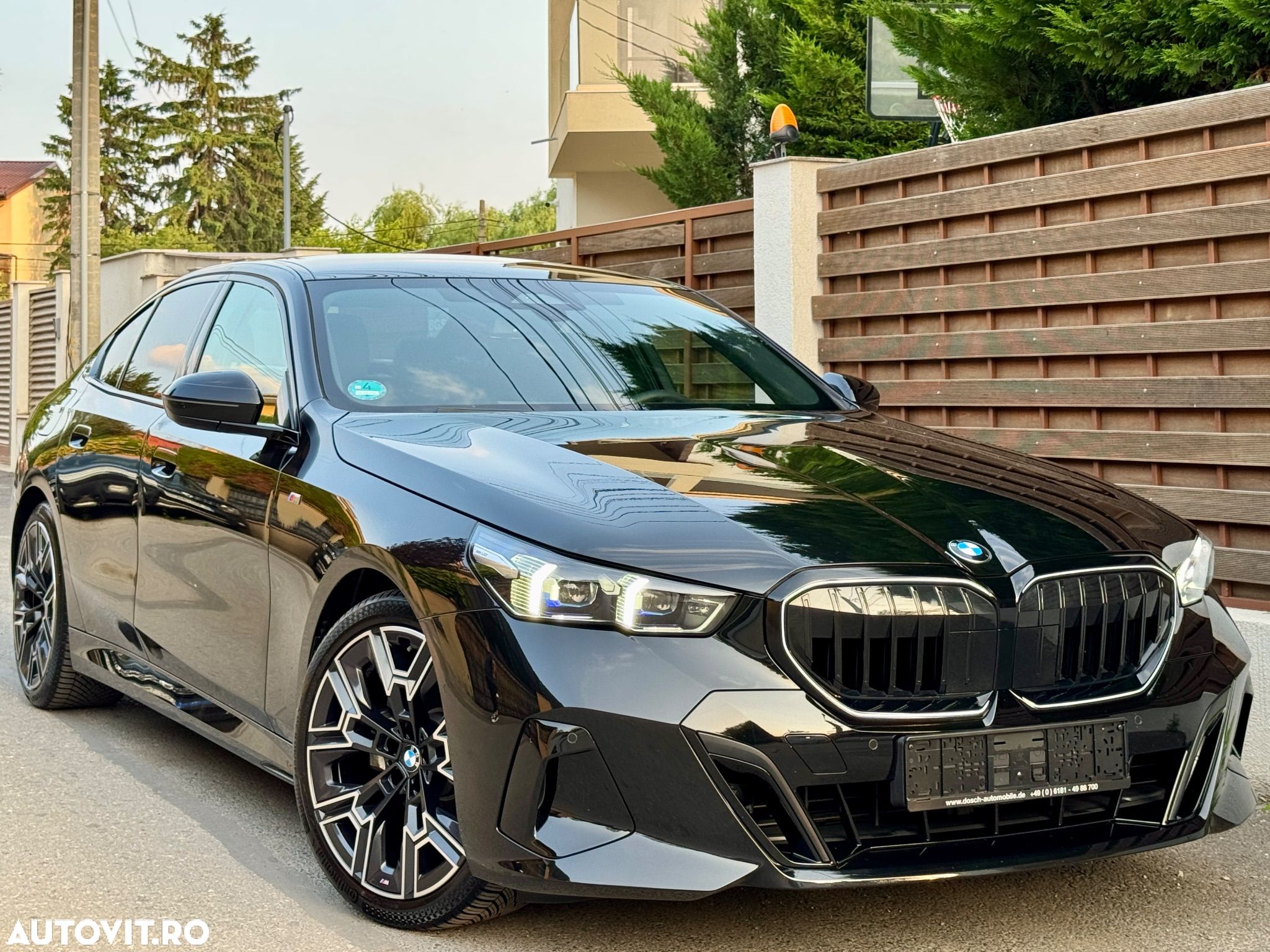BMW Seria 5 520i AT MHEV - 1