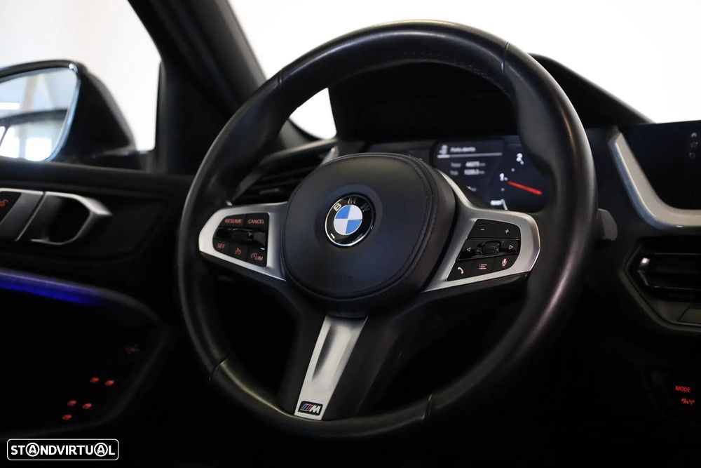 BMW 116 d Pack Desportivo M - 7