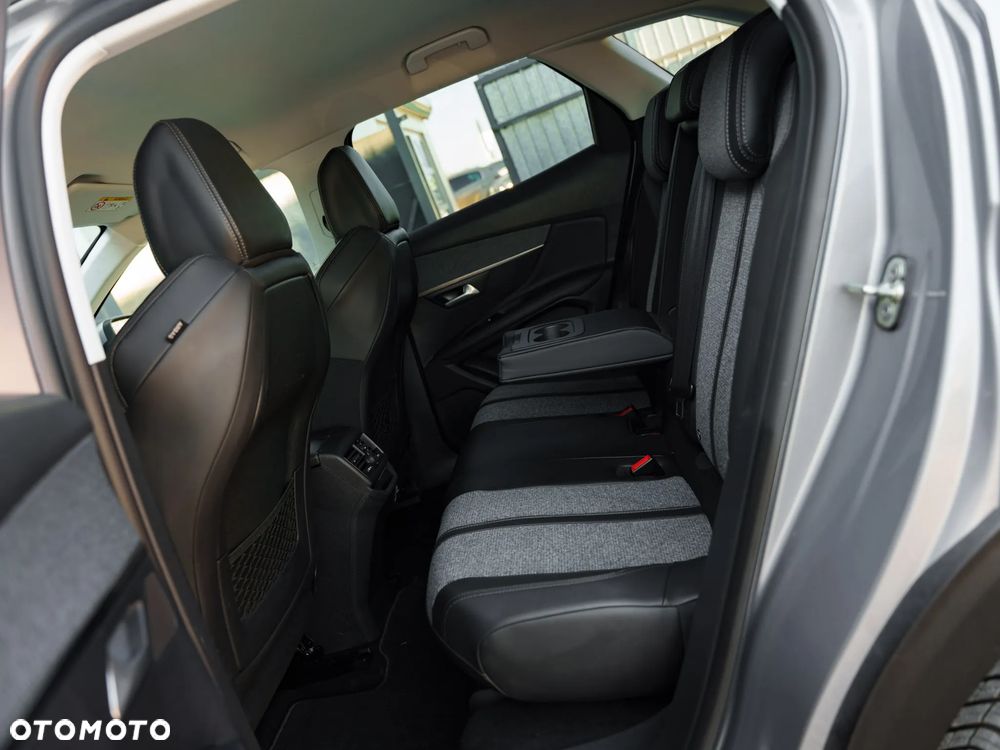Peugeot 3008 1.6 BlueHDi Allure S&S - 15
