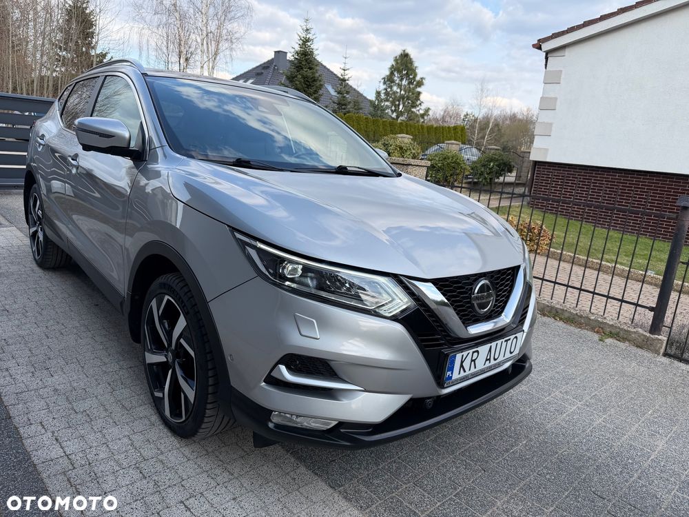 Nissan Qashqai 1.6 dCi Xtronic TEKNA+ - 1