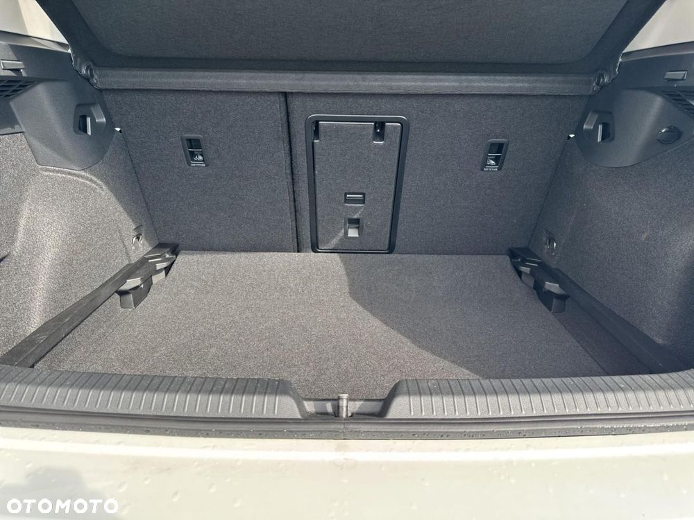 Volkswagen Golf 1.5 eTSI mHEV Life Plus DSG - 18