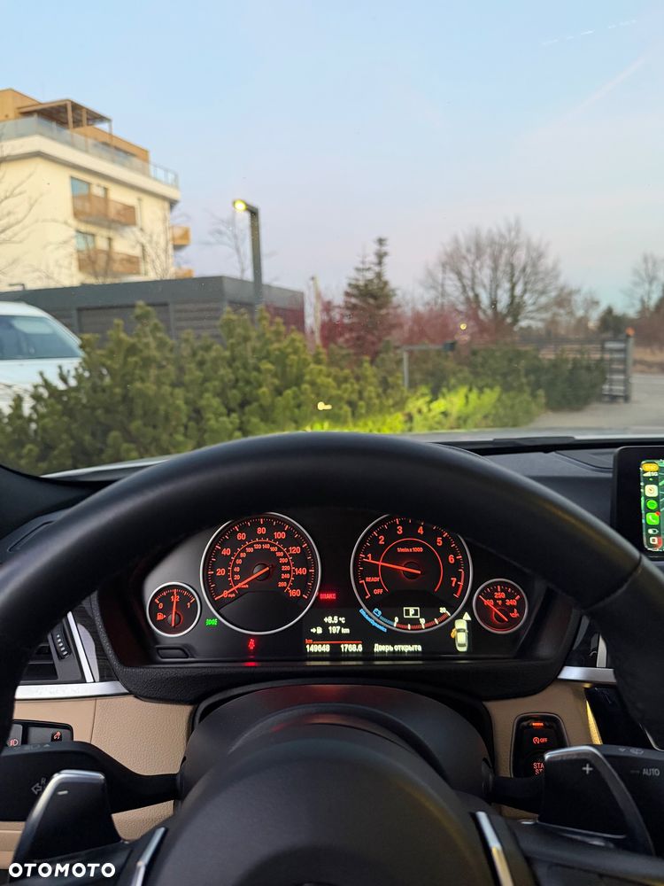 BMW Seria 3 340i M Sport Shadow - 34