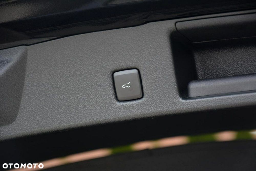 Ford Kuga 2.5 Duratec PHEV ST-LINE X - 38