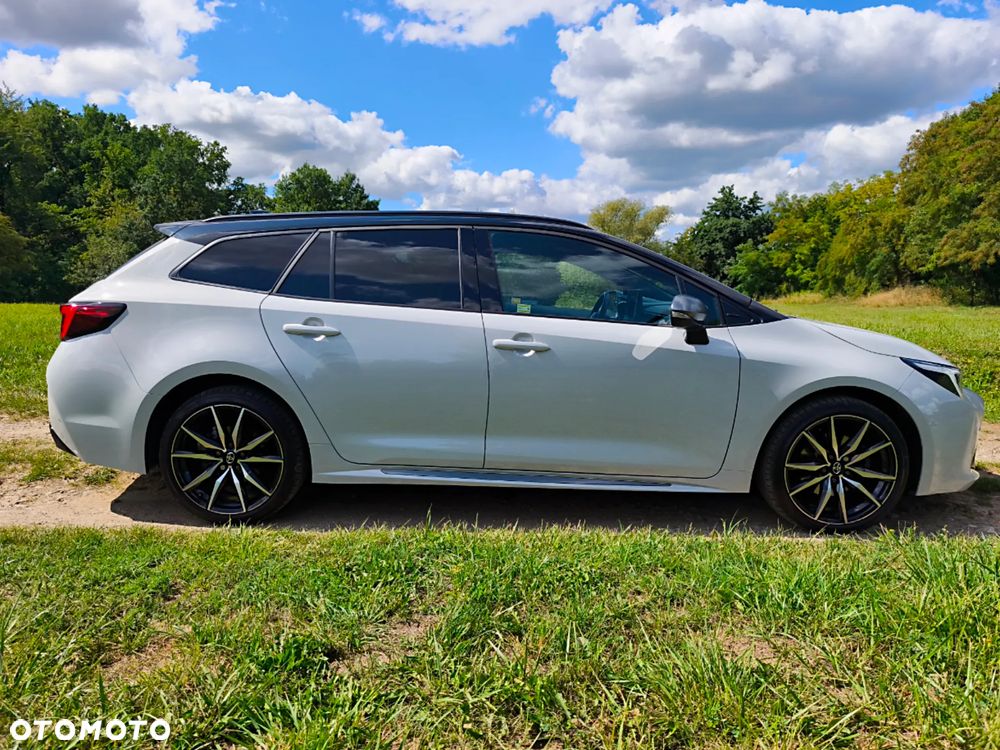 Toyota Corolla 2.0 Hybrid GR Sport Dynamic - 4