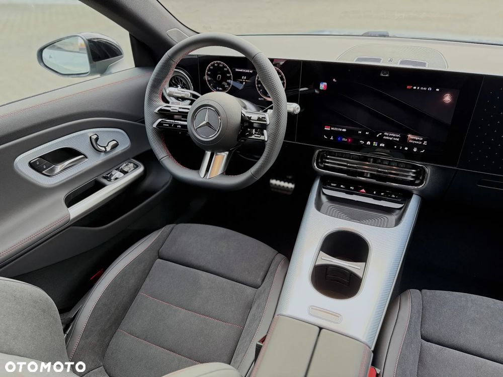 Mercedes-Benz CLA 200 58kWh - 12