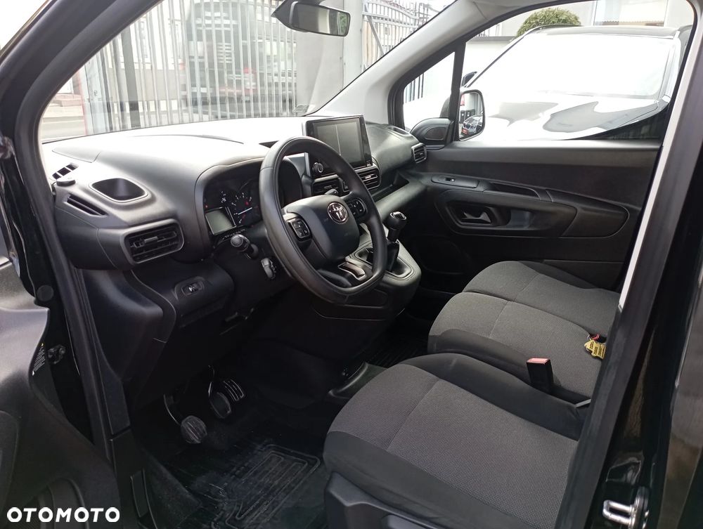 Toyota Proace City - 7