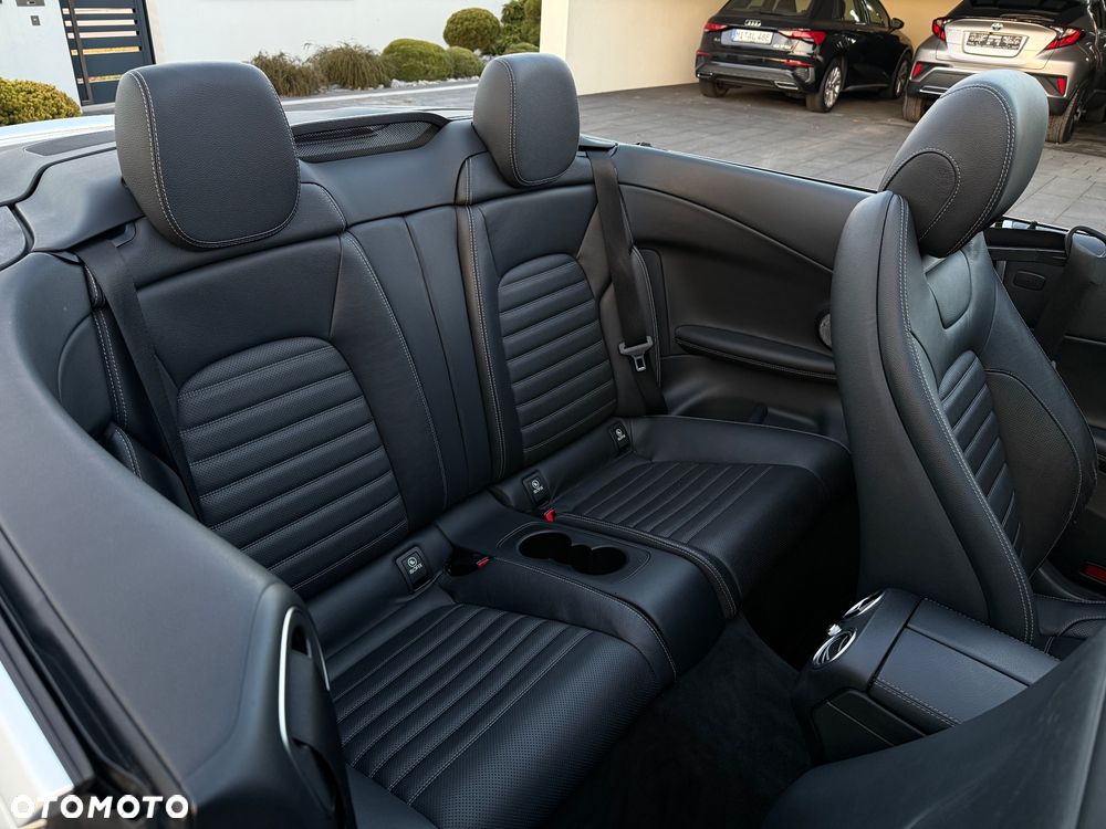 Mercedes-Benz Klasa C 200 9G-TRONIC AMG Line - 27