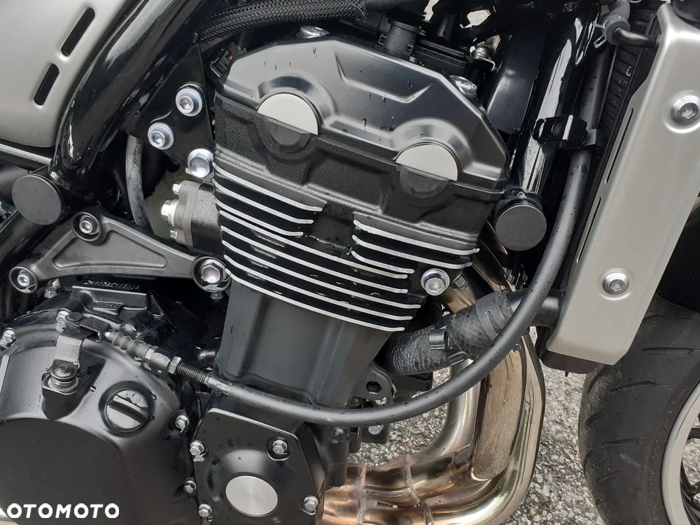 Kawasaki Z 900 RS - 6