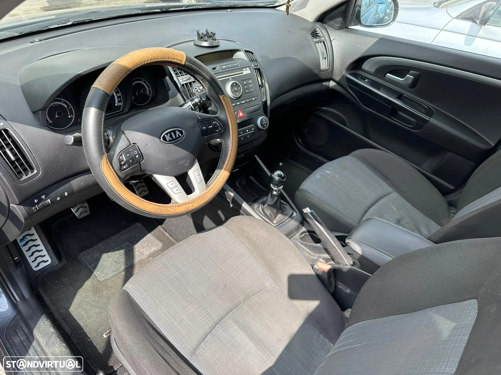 Kia Ceed SW ED 1.6 CRDi de 2011 para peças - 7