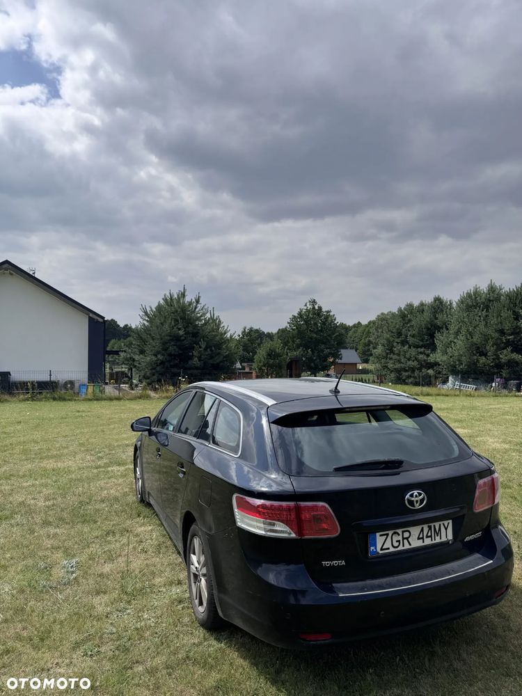 Toyota Avensis 2.0 D-4D Sol - 8