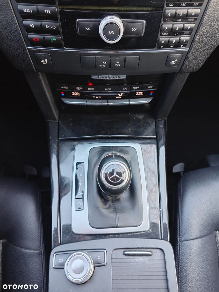 Mercedes-Benz Klasa E 200 CDI DPF BlueEFFICIENCY Automatik Avantgarde - 37