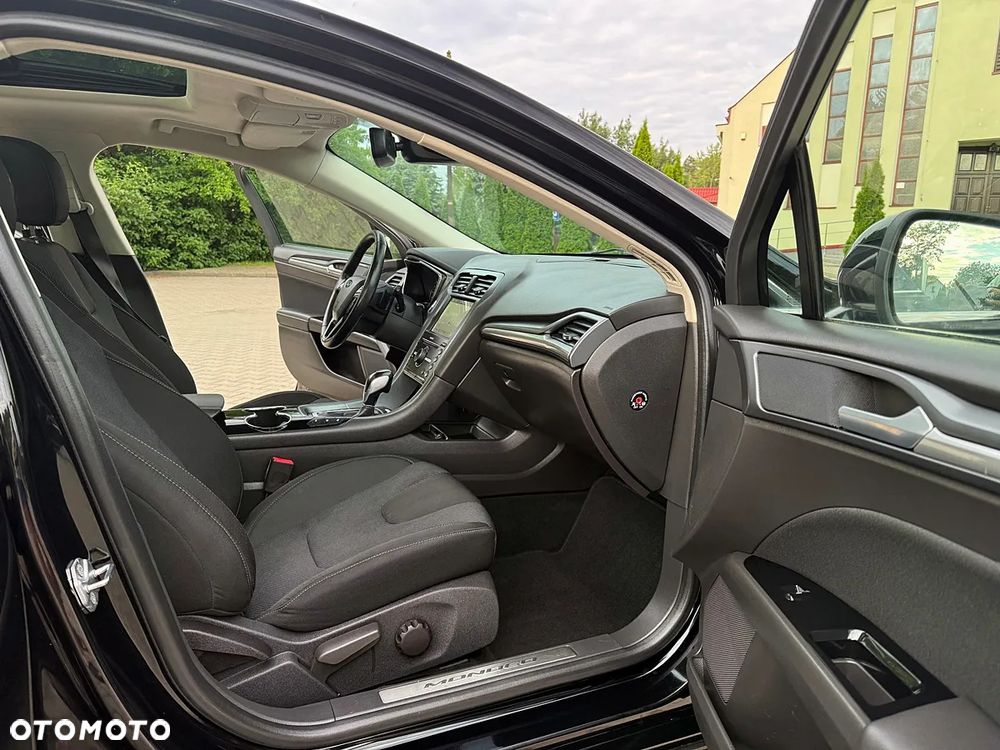 Ford Mondeo 2.0 TDCi Titanium PowerShift - 19