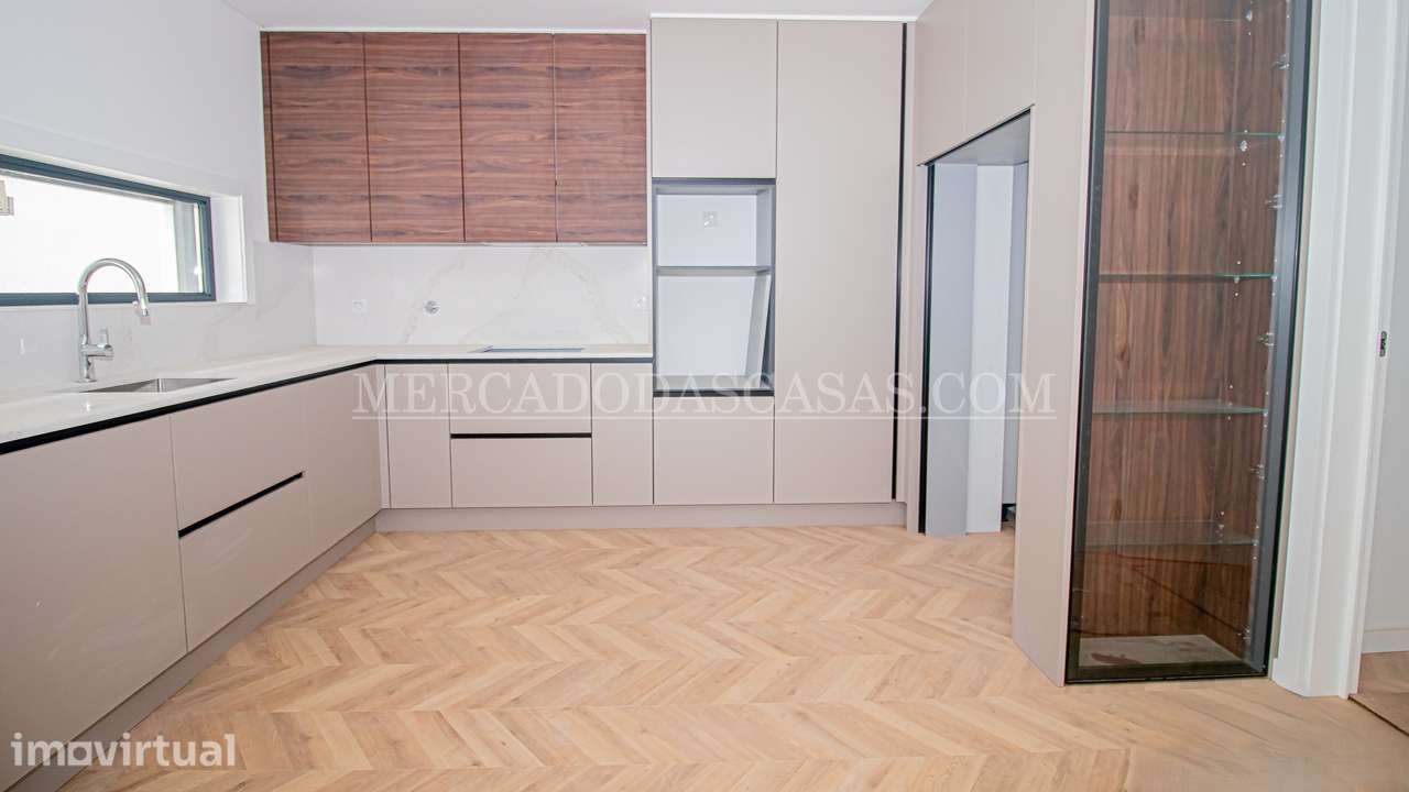 Moradia T3 minimalista e apelativa, acabamentos de excelência - Grande imagem: 4/21