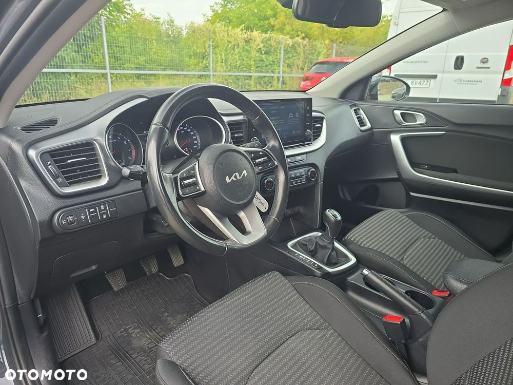 Kia Ceed - 9