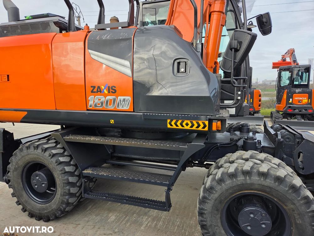 Hitachi PE ROTI, 20t, Cupa NOUA 1,2mc, 2022, 4.565h, LAMA NIVELARE si CALE, inst picon pe brate, consum mediu 7 litri pe ora, Ad sapare 6m, ridica 7 tone, latime 2,49m, Inst picon, camera spate, camere laterale, ULTIMA GENERATIE seria 7,  PROMOTIE-116.900Eur - 29