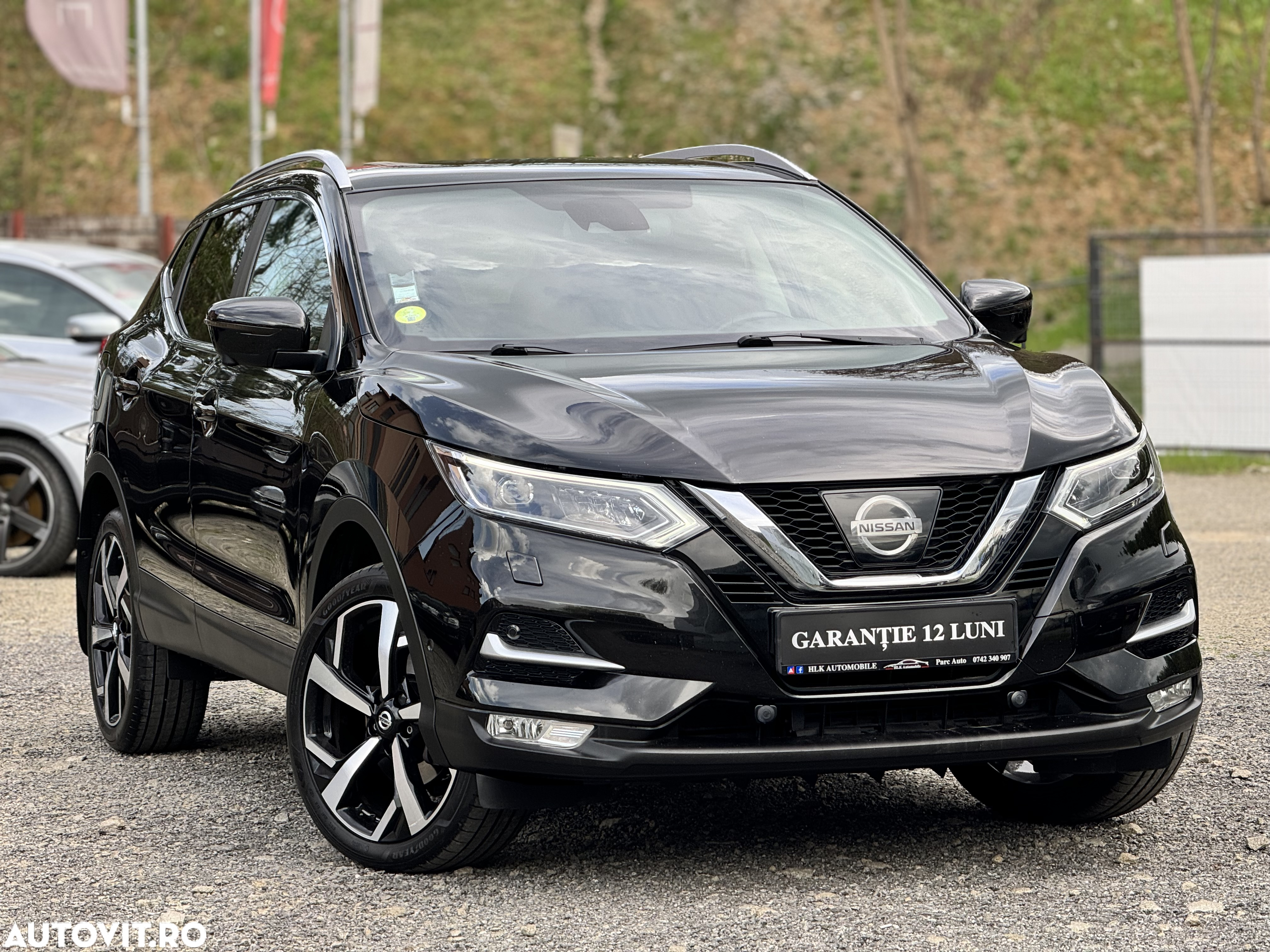 Nissan Qashqai 1.6 DCI Xtronic TEKNA+ - 4