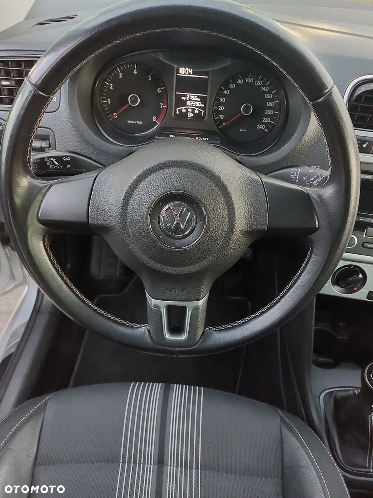 Volkswagen Polo - 16