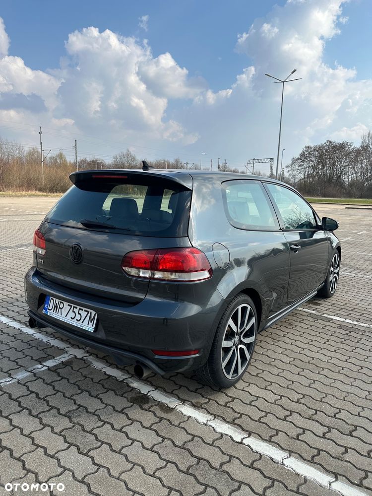 Volkswagen Golf - 9