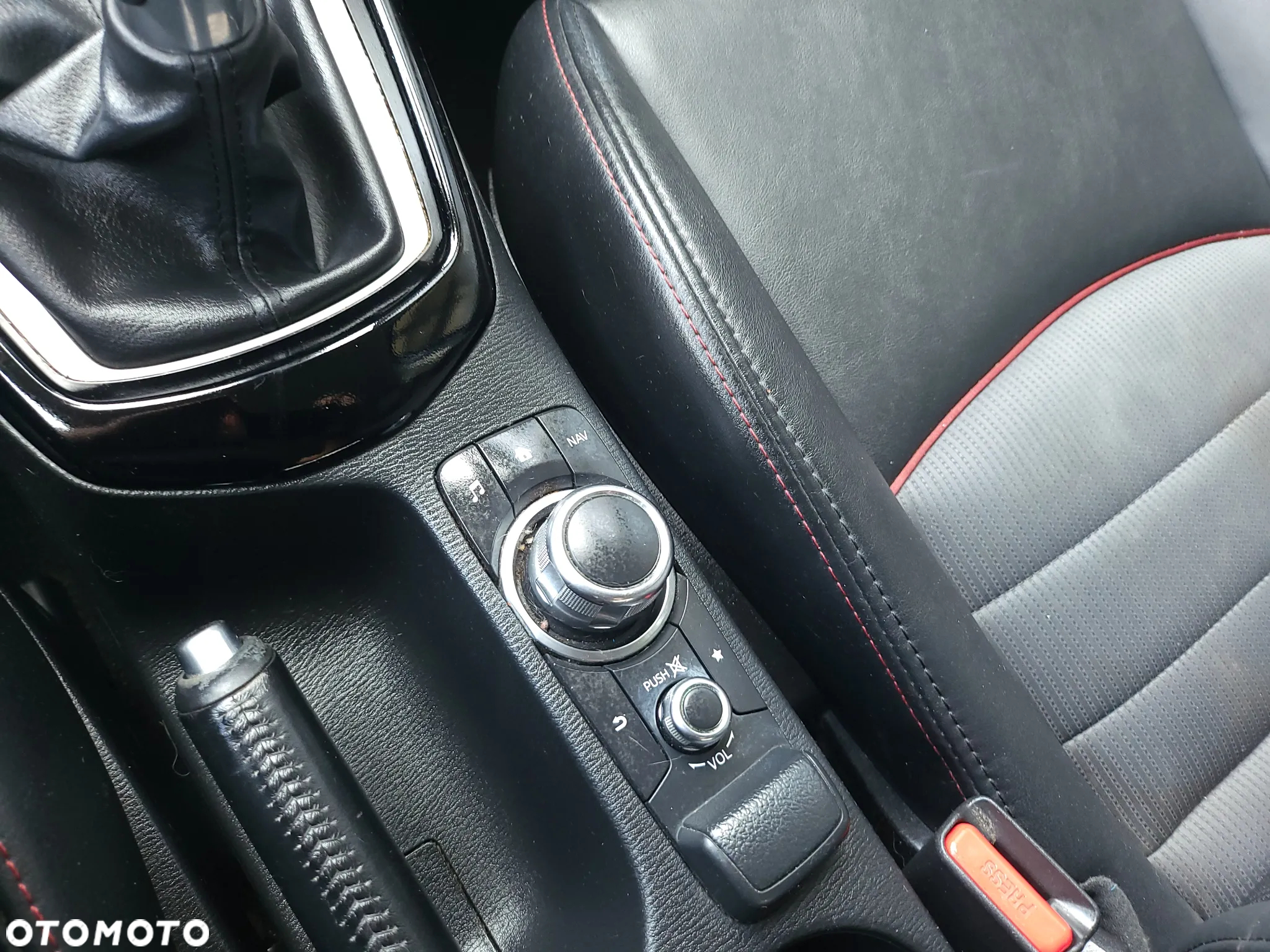 Mazda CX-3 SKYACTIV-D 105 FWD Sports-Line - 36