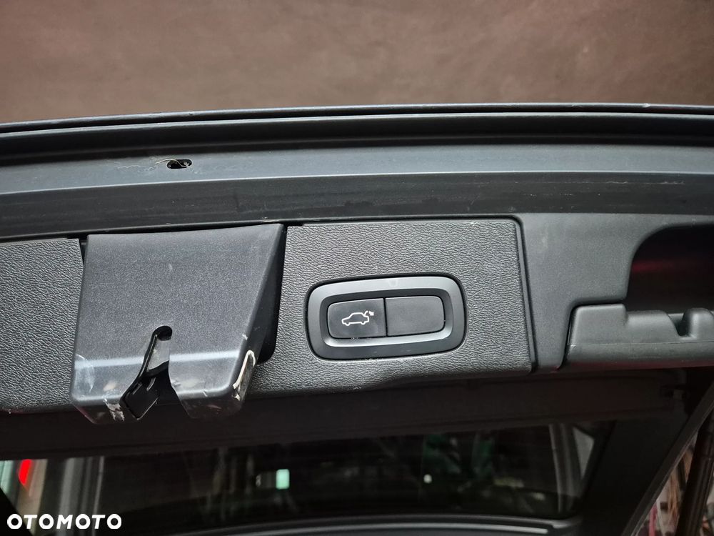 Volvo XC 60 D4 AWD Momentum - 10