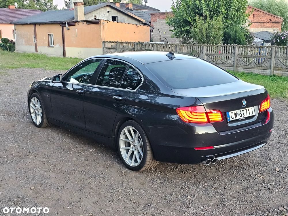BMW Seria 5 530d Luxury Line - 11