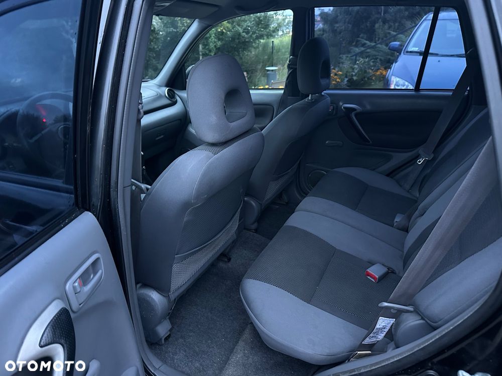 Toyota RAV4 2.0 D-4D 4x4 - 14