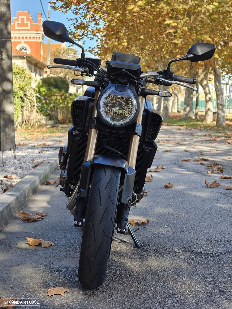 Honda CB 650R E-Clutch + Pack Confort - 3