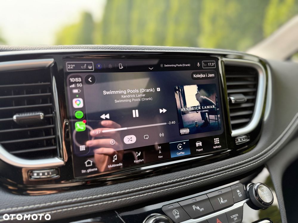 Chrysler Pacifica - 21
