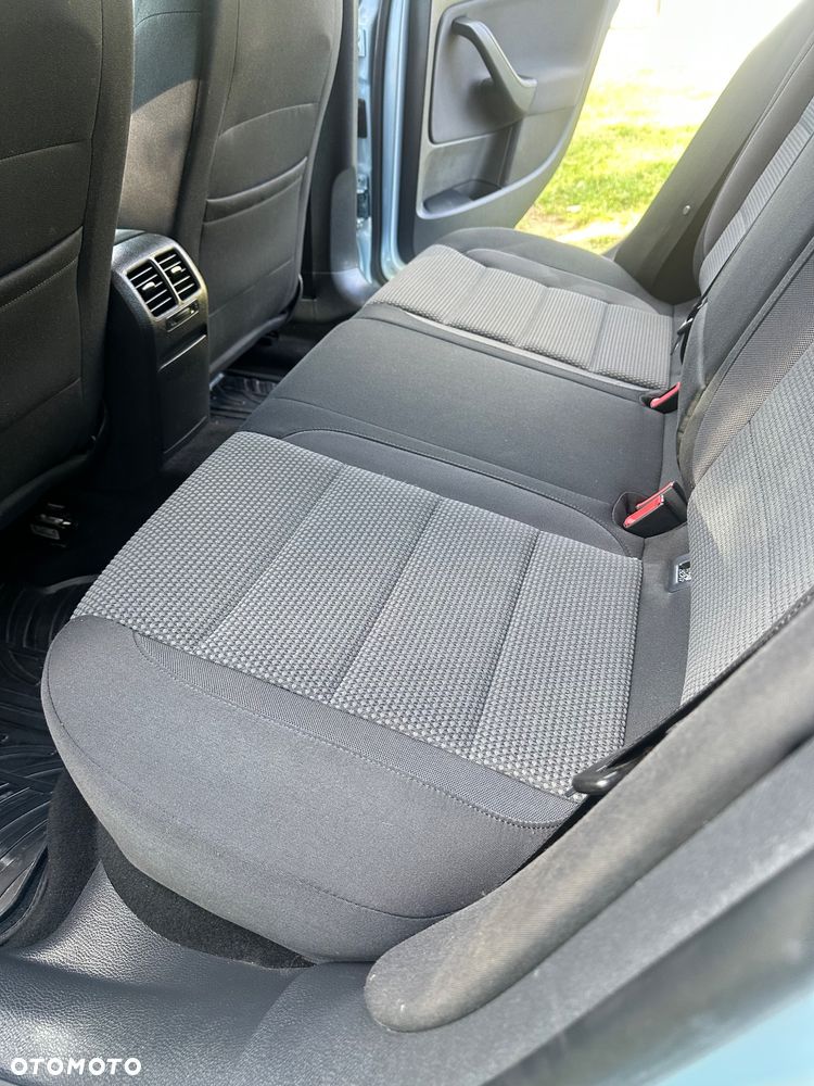 Volkswagen Jetta - 25