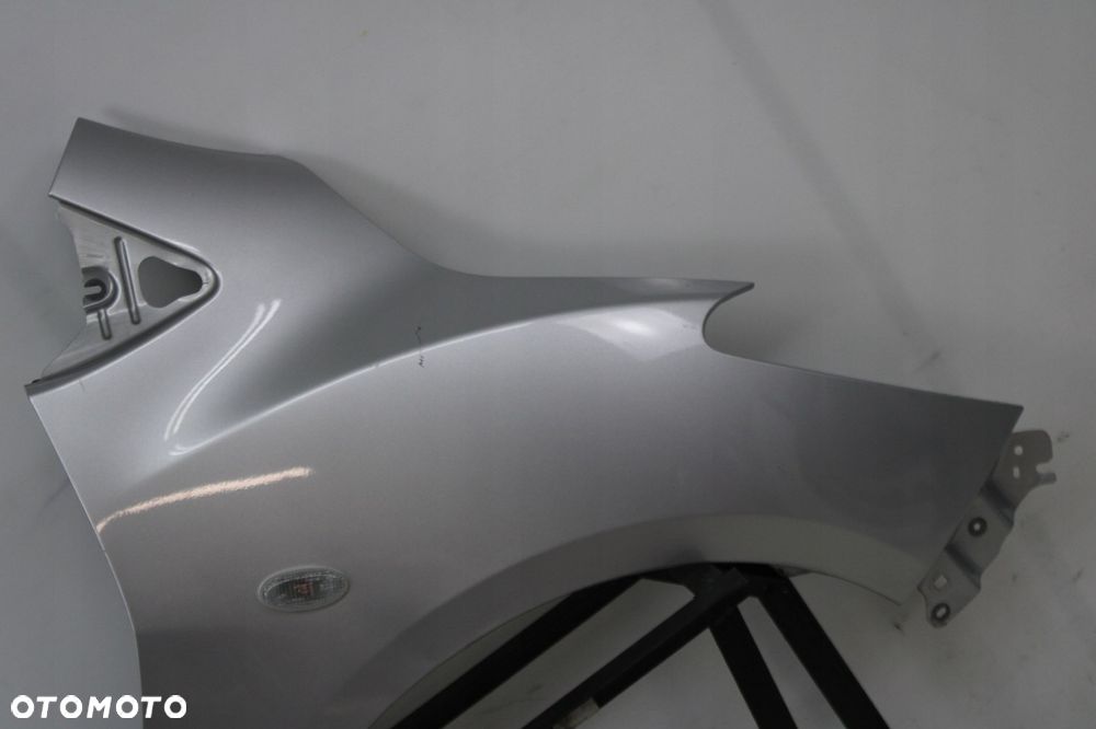 MAZDA 2 DE 07R- BŁOTNIK PRAWY PRZÓD PRZEDNI 22V - 2
