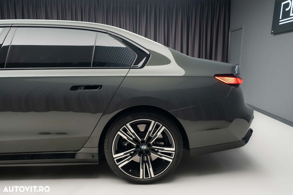 BMW M7 M760e xDrive AT PHEV - 10