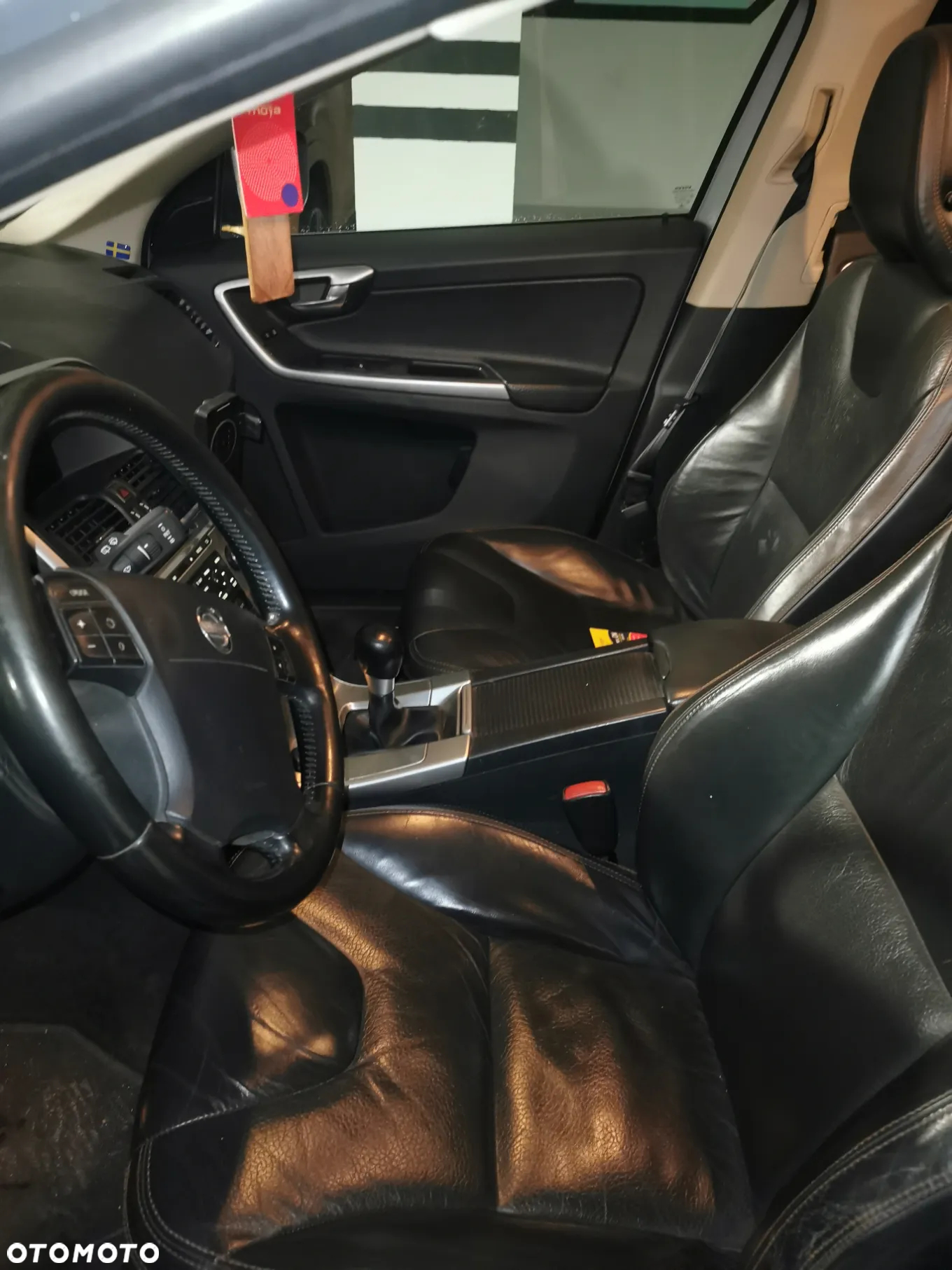 Volvo XC 60 D5 AWD Momentum - 13