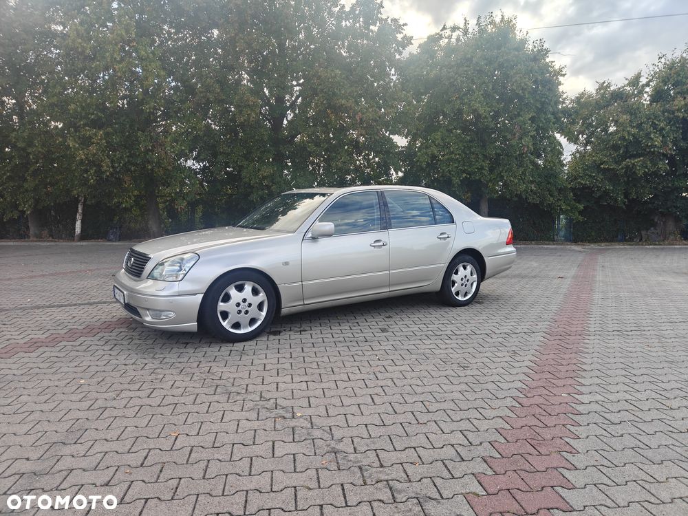 Lexus LS Standard - 11