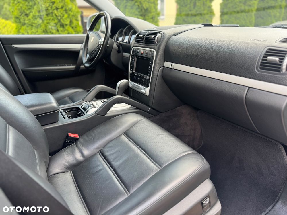 Porsche Cayenne - 6