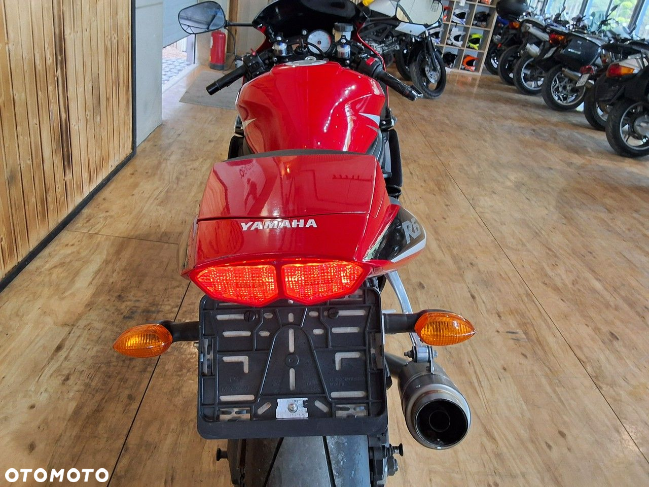 Yamaha R6 - 11