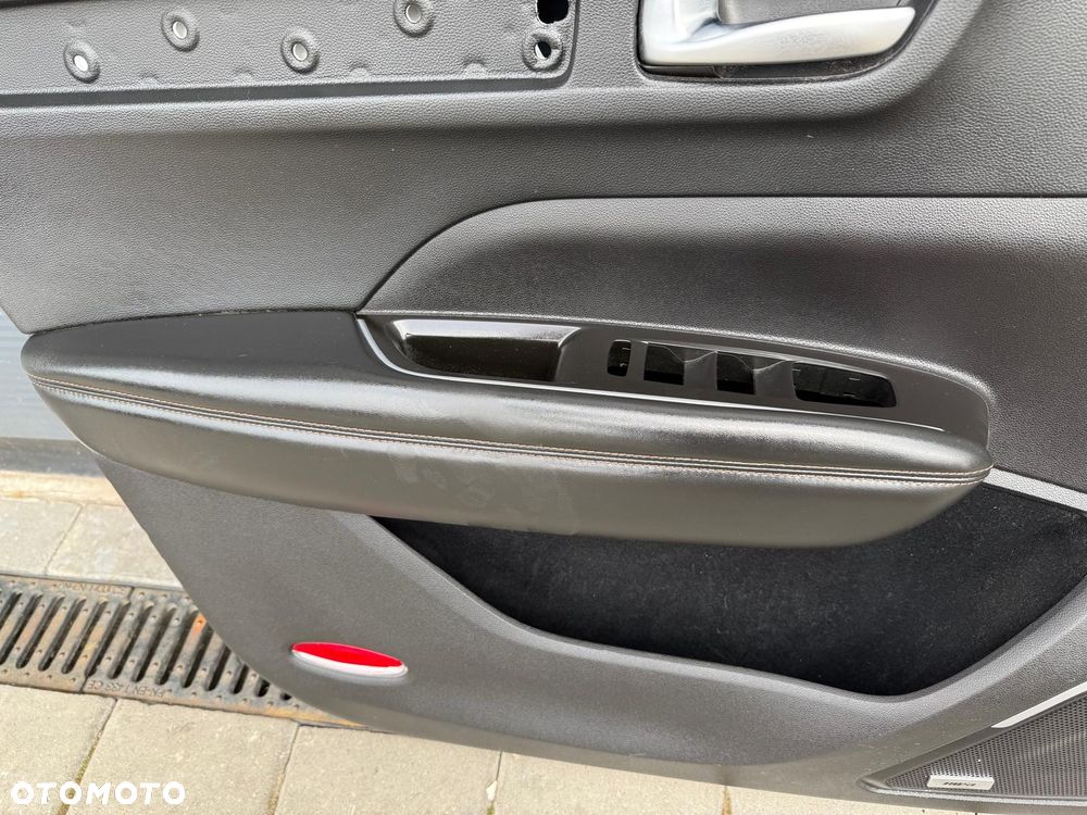 RENAULT KOLEOS II INITIALE 16-22 TAPICERKA BOCZKI DRZWI CZARNA SKÓRA BOSE - 4