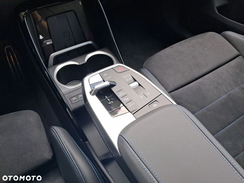 BMW X1 xDrive20d mHEV sport - 16