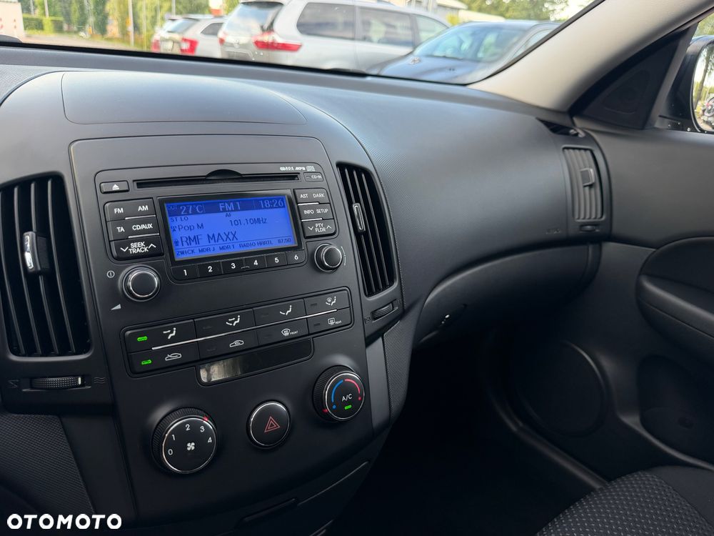 Hyundai i30 i30cw 1.4 UEFA EURO 2012 Edition - 14