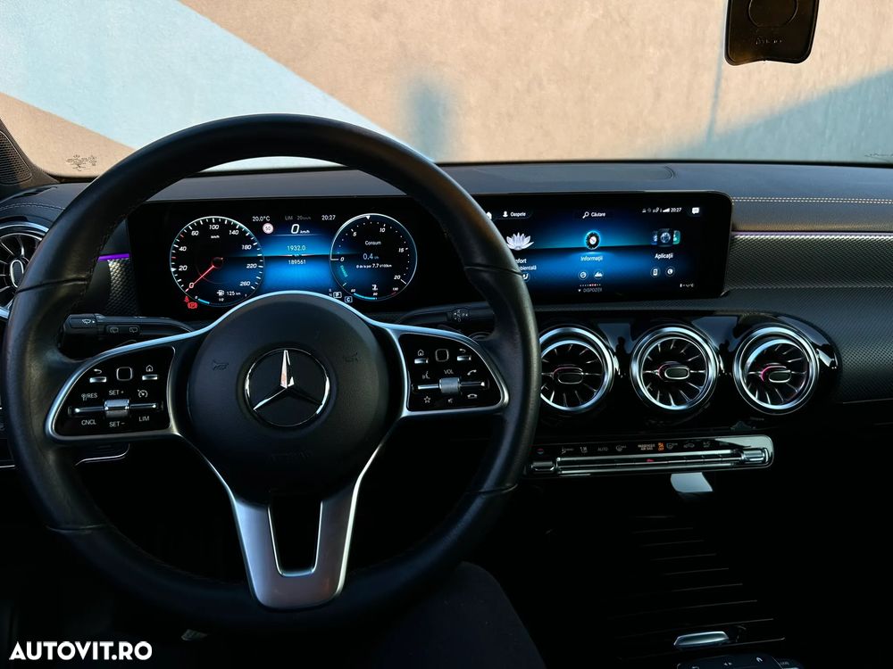 Mercedes-Benz CLA 200 - 30