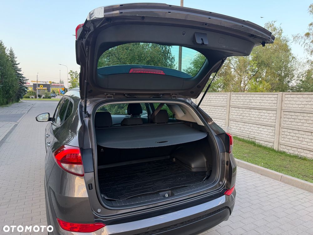 Hyundai Tucson 1.6 GDI BlueDrive Design 2WD - 38
