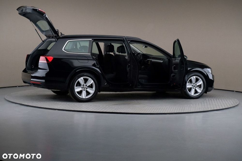 Volkswagen Passat Variant 2.0 TSI Business DSG - 6
