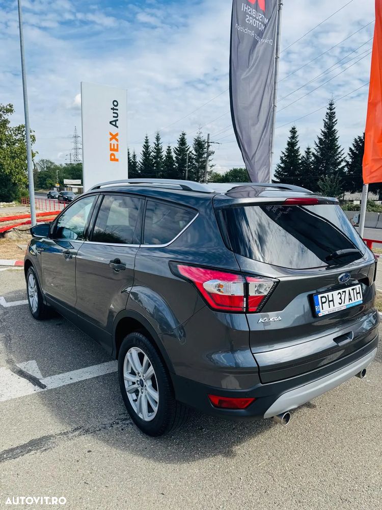Ford Kuga - 1