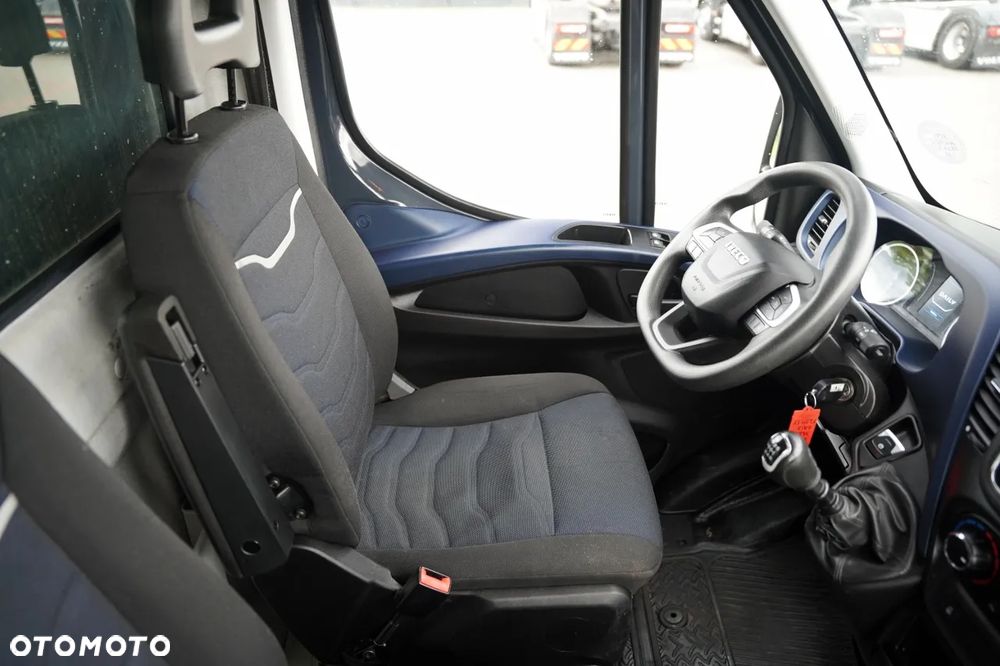 Iveco DAILY 35-NP / CNG /  KONTENER 4,3 m  / WINDA PALFINGER  / SPROWADZONY - 25