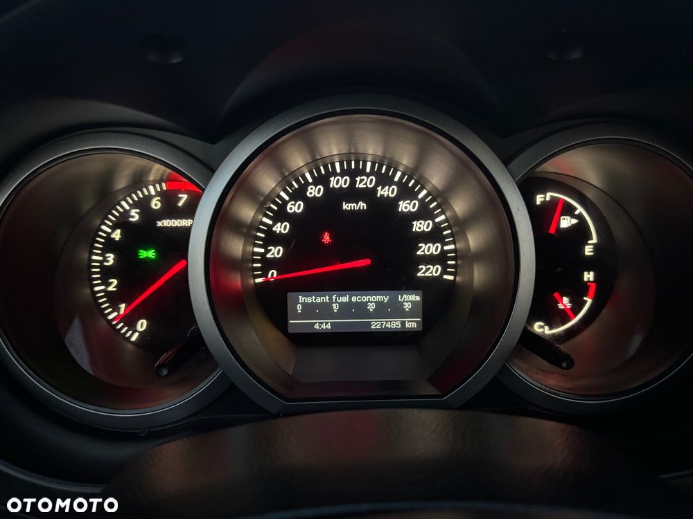 Suzuki Grand Vitara 2.4 Comfort - 10