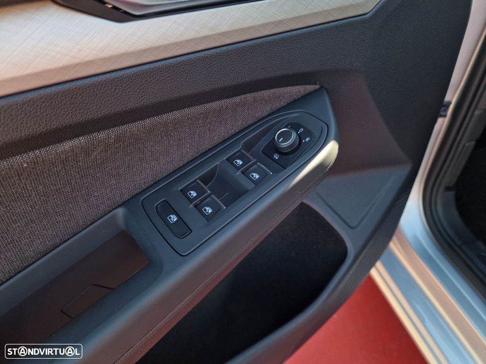 VW Golf 1.0 TSI Life - 10