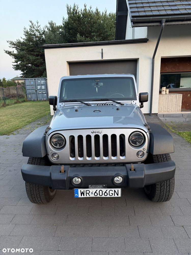 Jeep Wrangler - 2