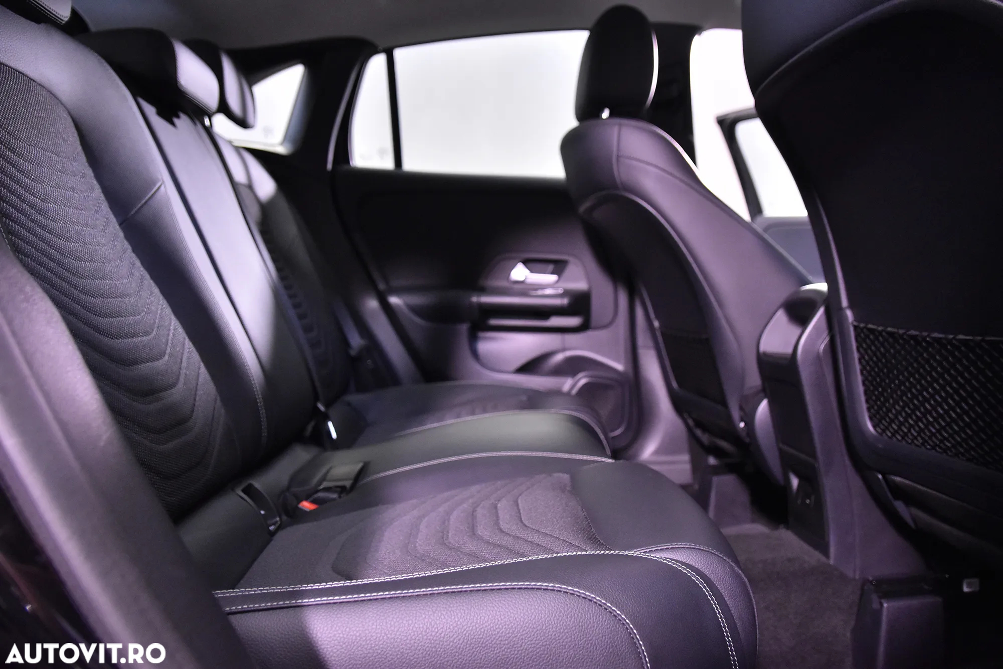 Mercedes-Benz GLA 250 e - 12