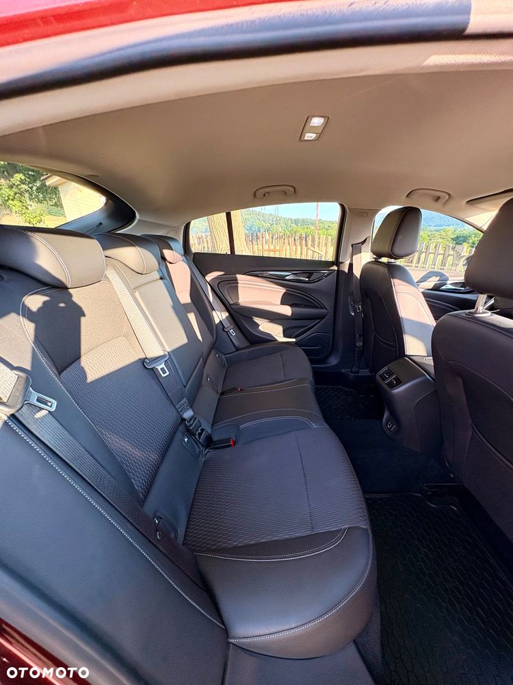 Opel Insignia 1.5 T Innovation S&S - 12