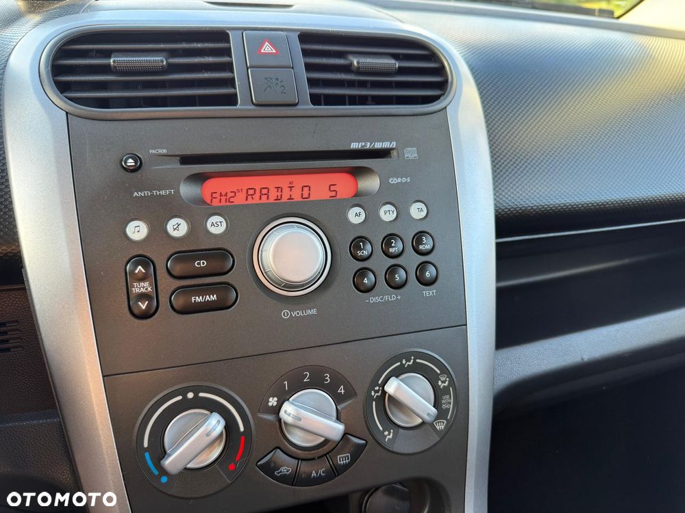 Suzuki Splash - 11