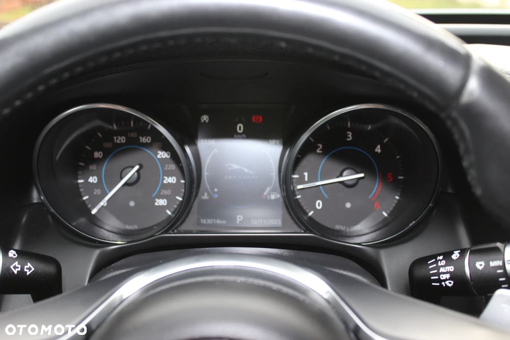 Jaguar XF 25d R-Sport - 21